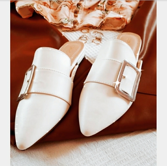 🚨The Rebecca//White mule flat - Picture 4 of 6
